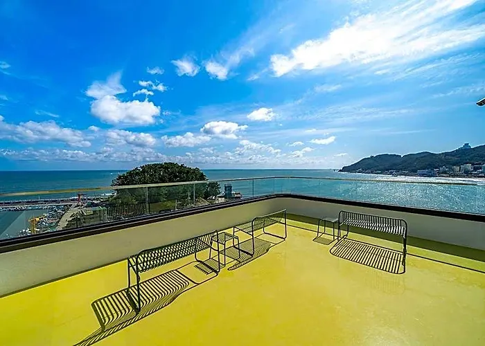 Songjeong Brooks 2* Busan