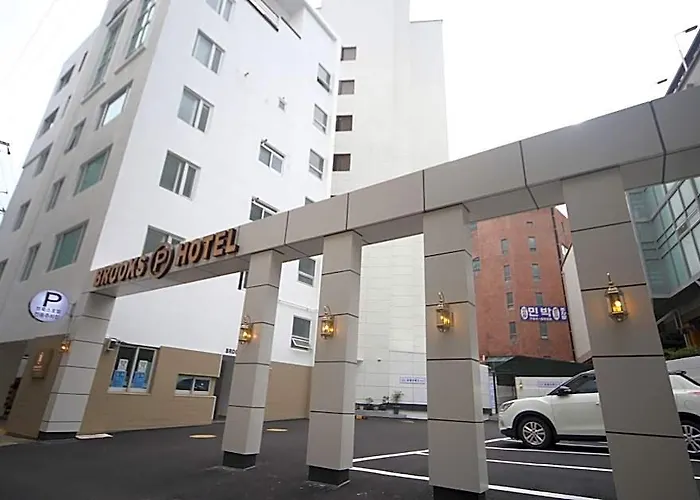 Songjeong Brooks 2* Busan
