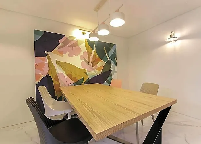 Songjeong Brooks Hotel