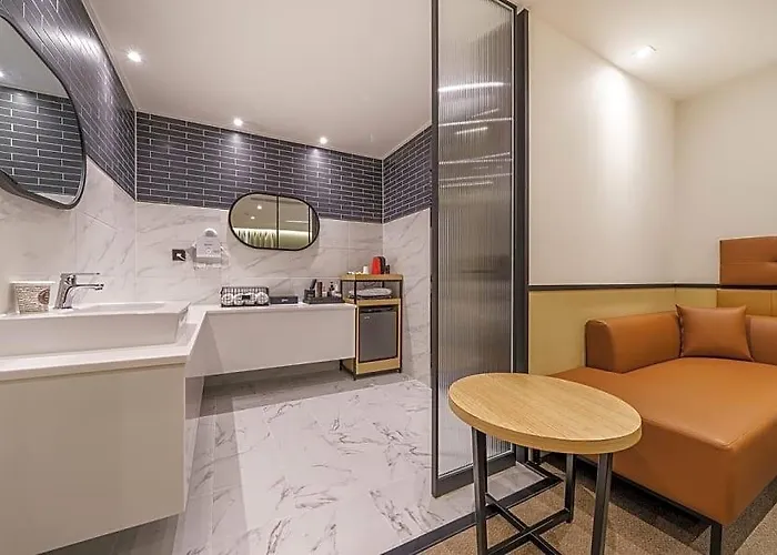 Hotel Songjeong Brooks