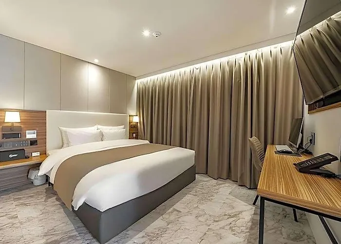 Hotel Songjeong Brooks